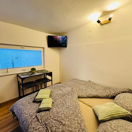 Apartman V Klidne Casti Benesova Exterior photo